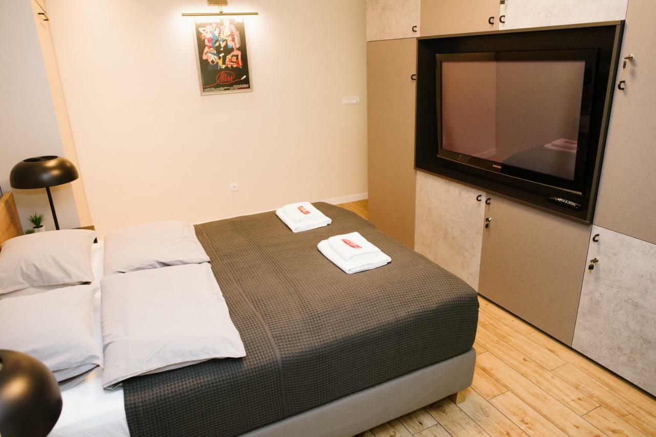 Apartman Donner Centar II ซูโบติกา ภายนอก รูปภาพ